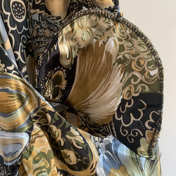 ⚜️🕋 GOLD and black witchy silky vintage blouse - Picture 7 of 7